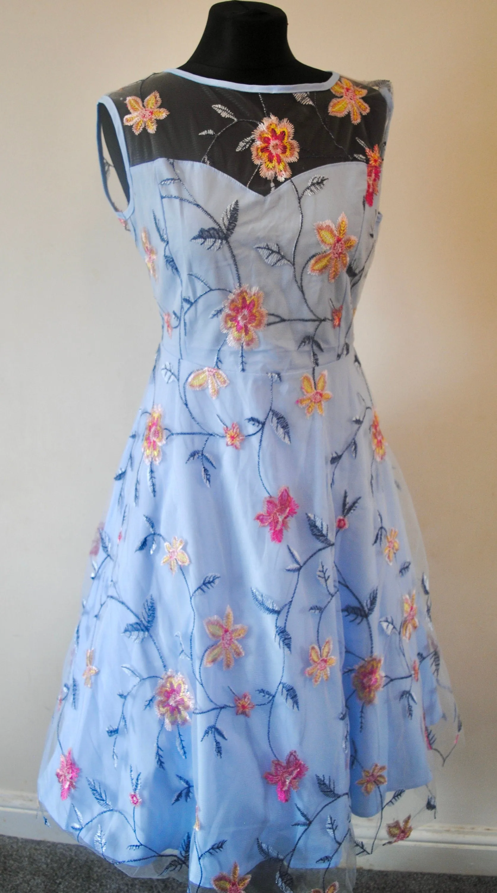 Embroidered Flower Tulle Dress - Medium