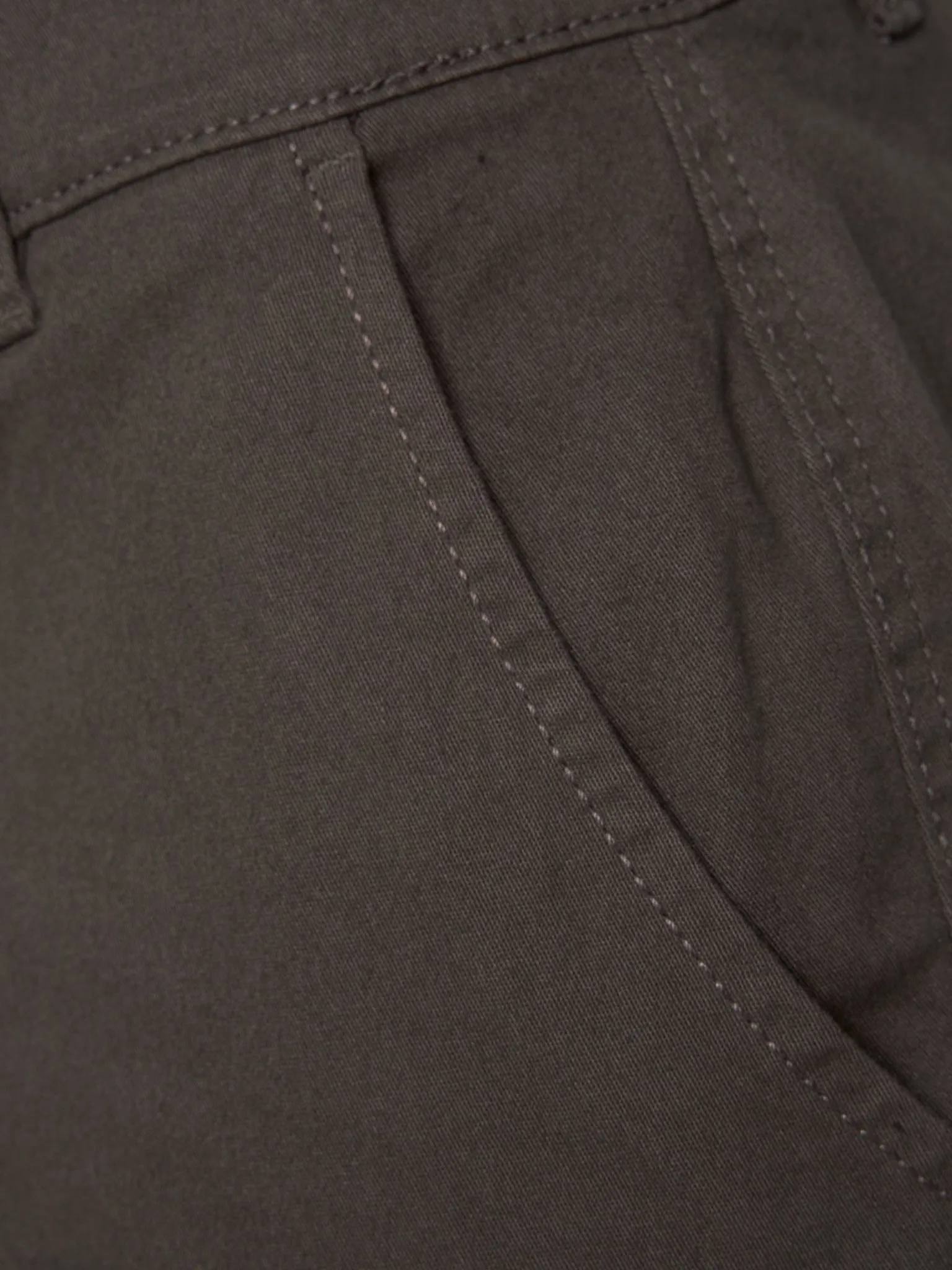 Roysden Chinos Charcoal