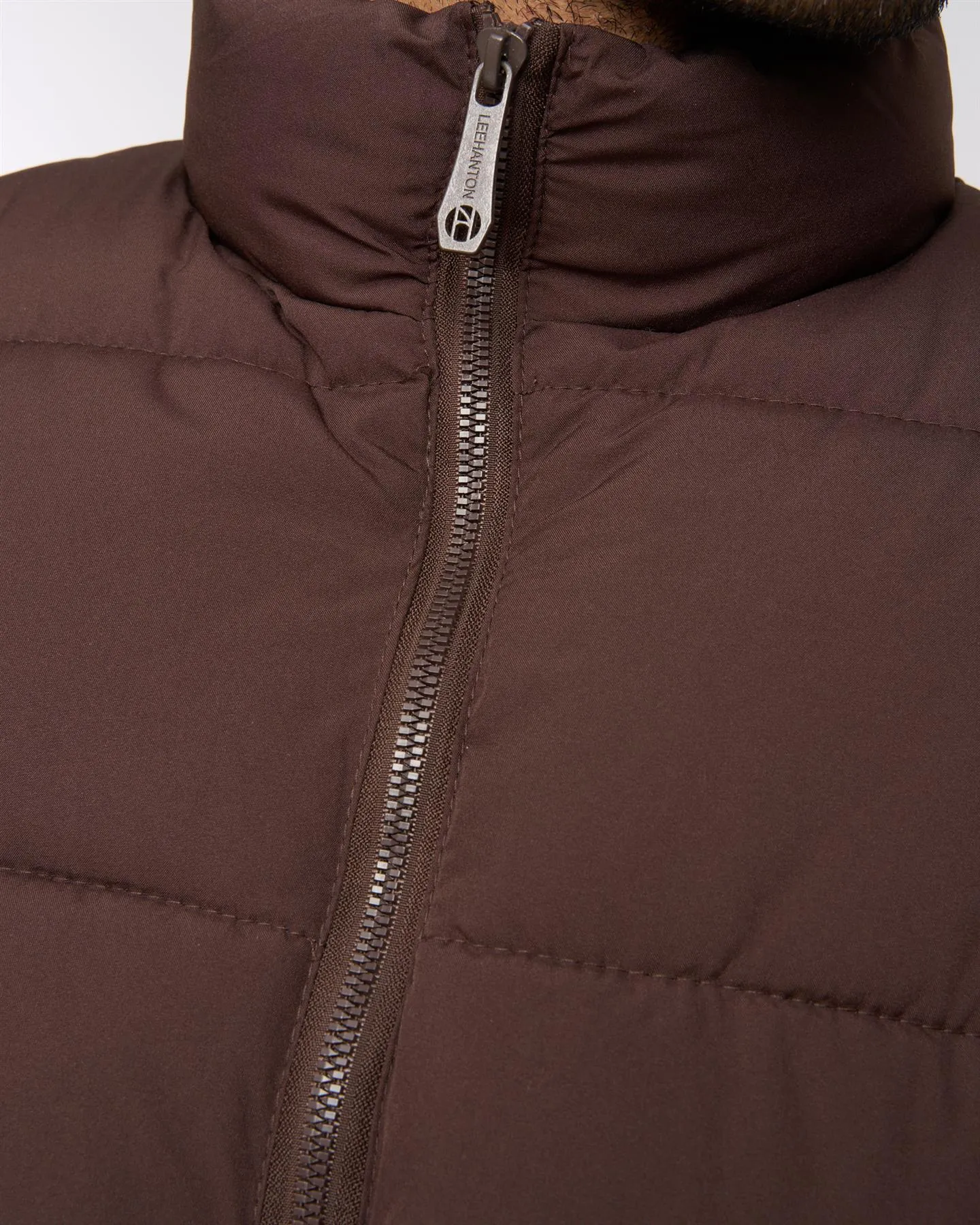 Stanten Puffer Gilet Dark Brown